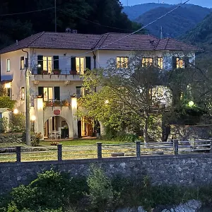 Villa In A 5 Km Dal Mare, Albisola Superiore
